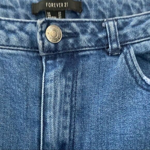 Forever 21 Dark Denim Women’s Jeans Zippers on each side - Picture 2 of 10